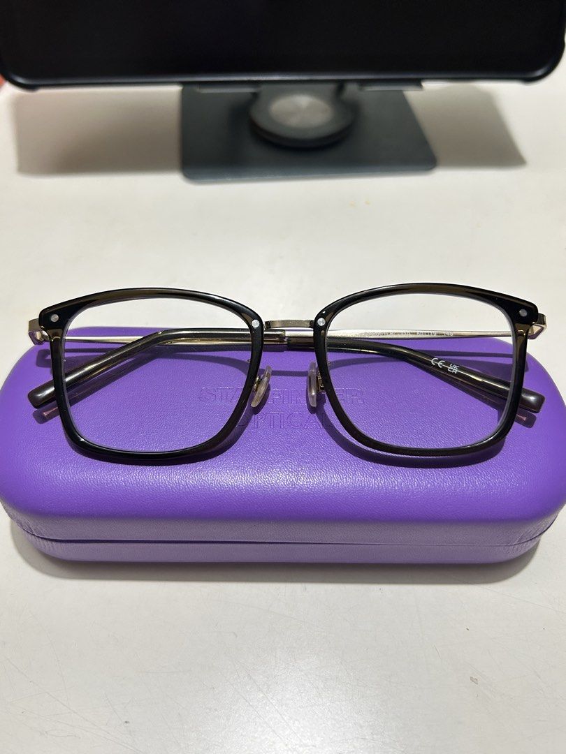 DKNY Glasses Black Gold (Category: Sunglasses & Eyewear) located in Makati City. Submitted by declutterwithmoi__ (Listing ID 1466437079, Image 1). Description: Bought for 4K in 2025 Used for less 6 mos only, then stored. No scratches and well kept. 😅 Looking pa for the original box/case but I can give the purple one in photo jic Currently has essilor prescription lenses.