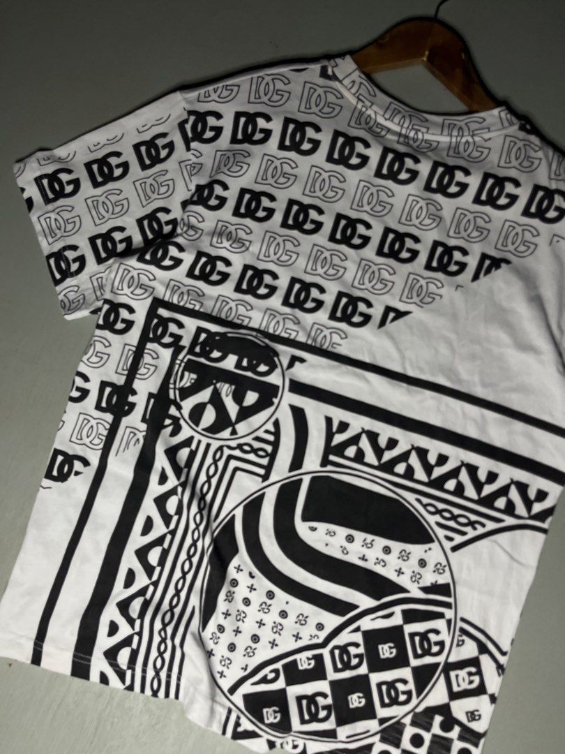 DOLCE & GABBANA (Category: Luxury Apparel) located in Catbalogan. Submitted by wayndsyclee. (Listing ID 1466415498, Image 3). Description: DOLCE GABBANA NO ISSUE EXCELLENT CONDITION COLOR RATE 9/10 Size large Dimes:w21/L27.