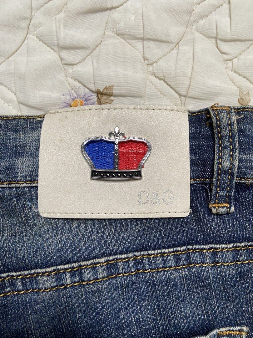 DOLCE AND GEBANA (Category: Jeans) located in Salug. Submitted by bagdoi_finds (Listing ID 1466499351, Image 3). Description: .