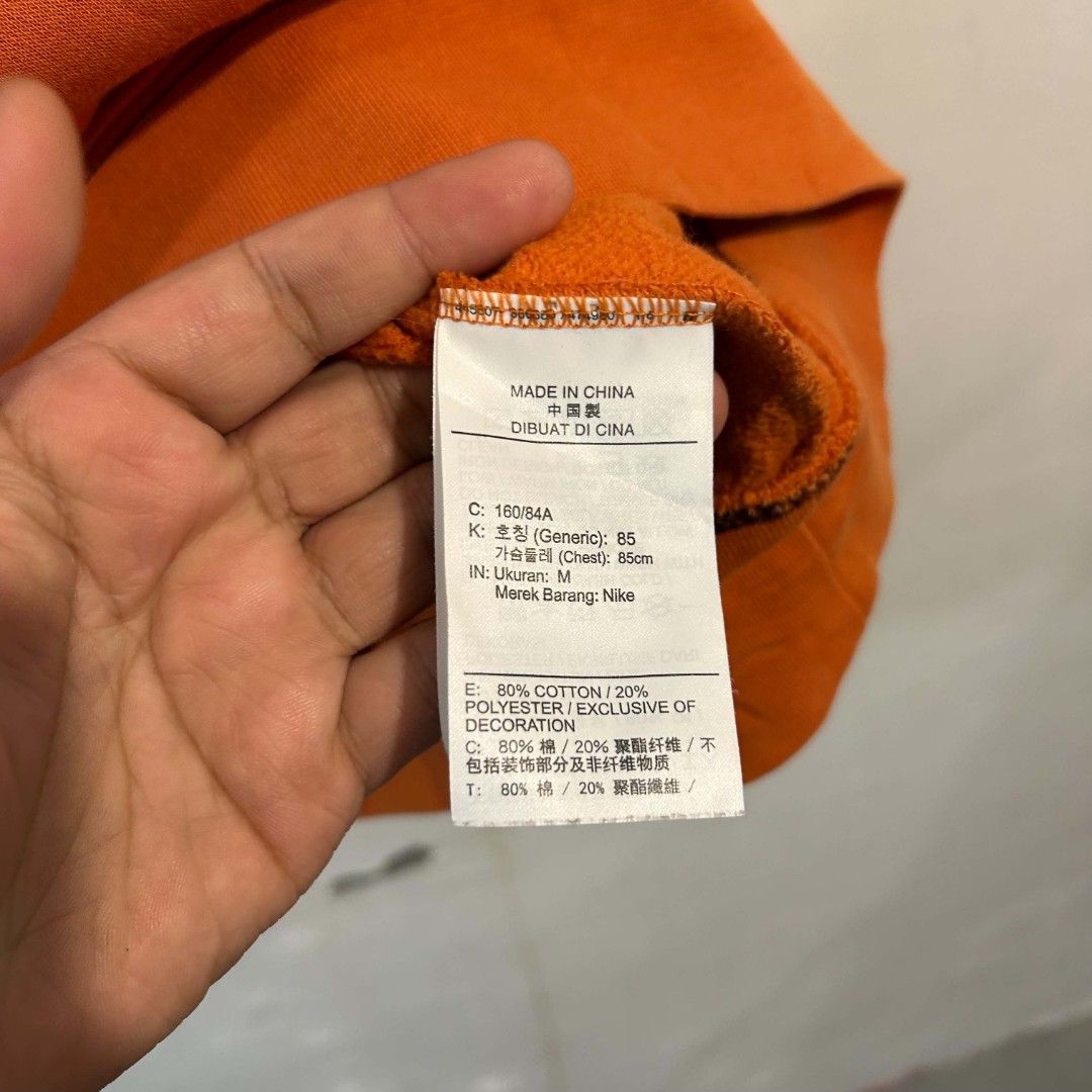 Double Small Swosh Crewneck Sweater (Category: Coats, Jackets and Outerwear) located in Quezon City. Submitted by streetwearandluxph (Listing ID 1466558917, Image 3). Description: Double Small Swosh Crewneck Sweater 1500 for both black and orange.