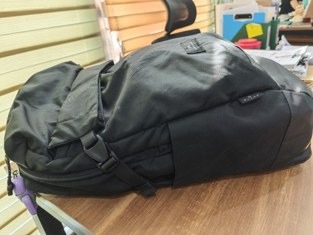 Doughnut Black 28L Cordura Backpack (Category: Backpacks) located in Quezon City. Submitted by thr1ftsk8 (Listing ID 1466413674, Image 3). Description: selling Doughnut Black 28L Backpack meetup proj 4 qc lrt 2 anonas lalamove arca north by schedule.