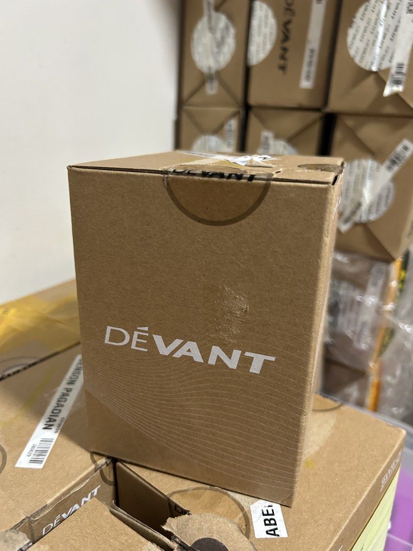Dévant SWS-01 Soundwave Speaker (Category: Soundbars, Speakers & Amplifiers) located in Las Pinas. Submitted by mikeitlog (Listing ID 1466346471, Image 2). Description: - Brand new & unopened: Still in original cardboard packaging straight from storage - Connectivity: Bluetooth 5.0 and AUX cable support - Audio features: True Wireless Stereo (TWS) with great sound for any room - Extra features: RGB multi-color lighting, built-in mic, and water-re