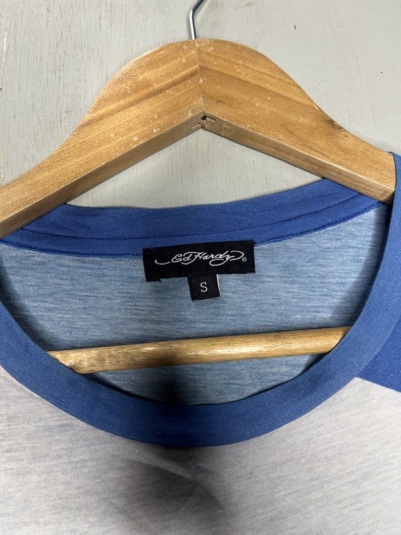 EDHARDY (Category: Tshirts & Polo Shirts ) located in Catbalogan. Submitted by wayndsyclee. (Listing ID 1466426168, Image 3). Description: EDHARDY NO ISSUE EXCELLENT CONDITION COLOR RATE 9/10 Size medium to small Dimes:w18/L23.