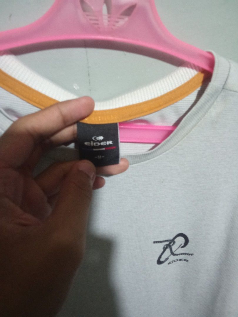 Eider Dry Fit shirt (Category: Activewear) located in Baybay. Submitted by daleemanyuwel (Listing ID 1466502683, Image 3). Description: excellent for hiking breathable fabric no stains or holes 26x20 can ship nationwide via j and t.