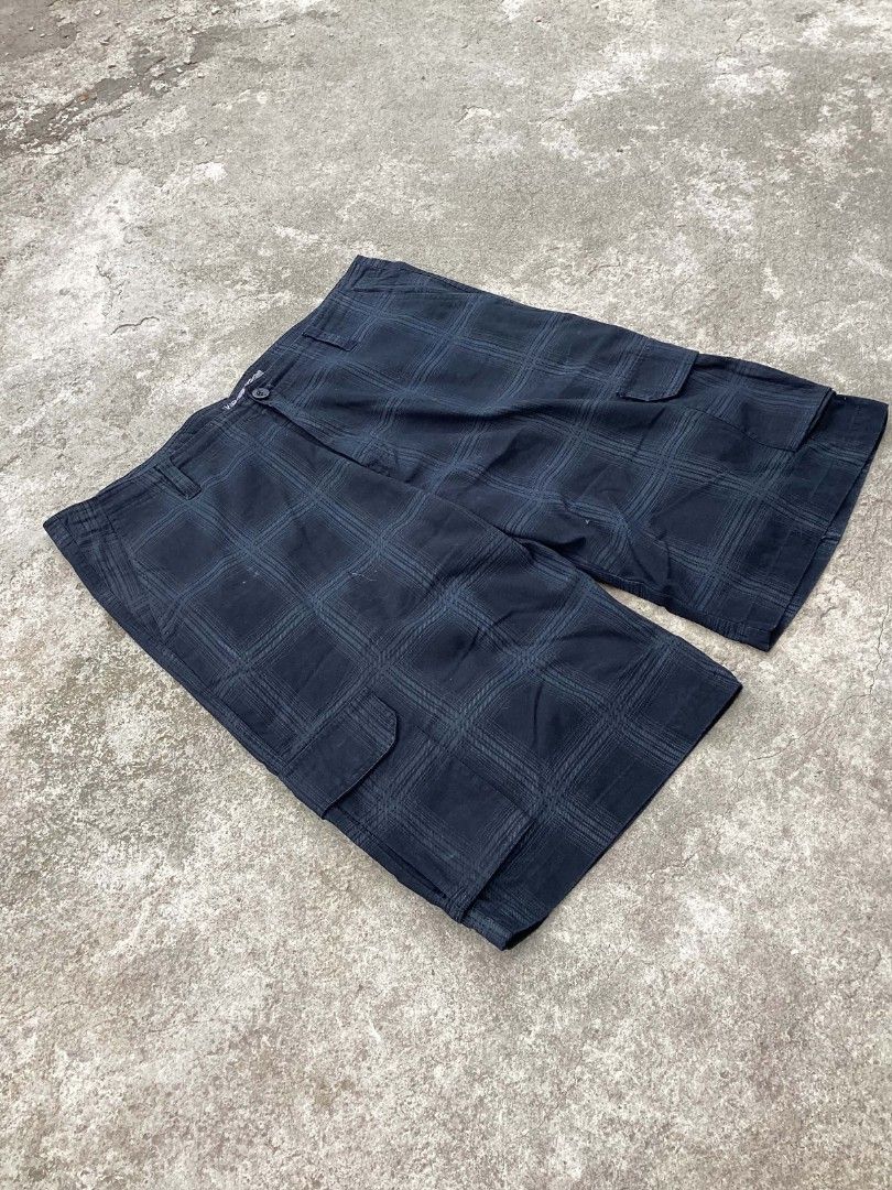 Elixir Long Jorts (Category: Shorts) located in Balanga. Submitted by archivefine_ds (Listing ID 1466459235, Image 3). Description: Elixir 6 pocket Long Jorts 10/10 good condi, needs wash w 38 L 25 650+sf.