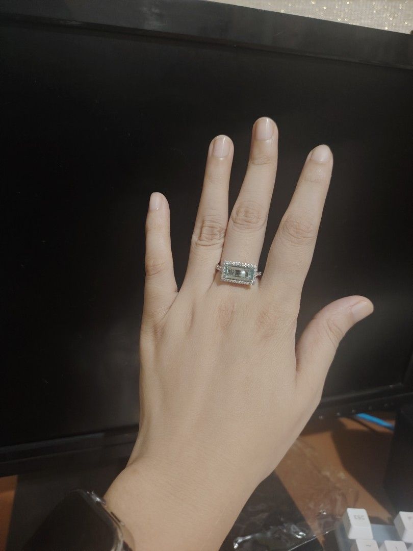 Emerald Cut Topaz Size 9 ring [November Birthstone] (Category: Rings) located in Caloocan City. Submitted by cherishedfinds (Listing ID 1466436078, Image 2). Description: - Size 9 ring - Spent 500, get a freebie 🎁 You may add items from my other listings 💯.