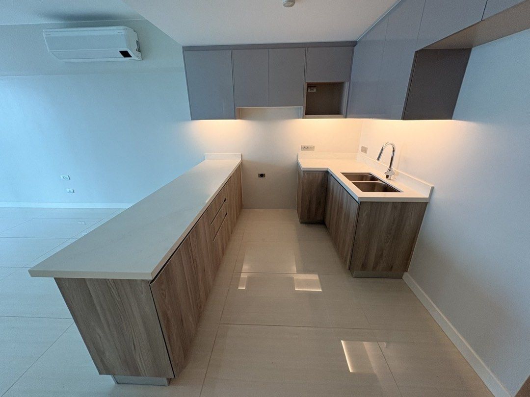 Empress at capitol commons (Category: Apartments & Condos) located in Manila. Submitted by christians68716 (Listing ID 1466377247, Image 3). Description: For rent Newly turnover unit Empress at Capitol commons 2 bedroom w balcony and maids qtr 25 th floor 2tandem parking .