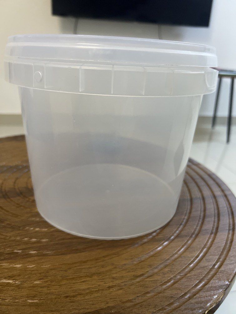 Empty container (Category: Others) located in Puchong. Submitted by gemilangperdanaenterprise (Listing ID 1466500496, Image 1). Description: Halal Transparent with lid Multipurpose .