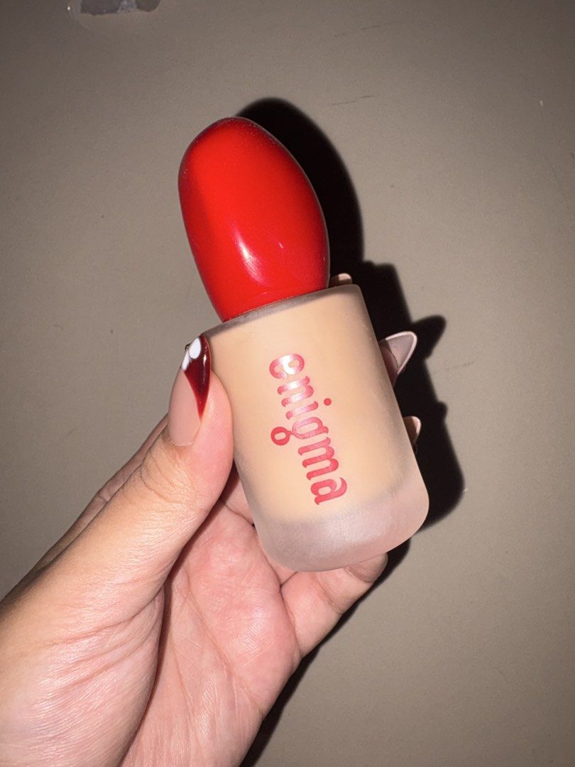 Enigma Liquid Foundation LN08 Natural 30ml (Category: Makeup) located in Manila. Submitted by jona235 (Listing ID 1466520790, Image 1). Description: - Brand/Product: Enigma Liquid Foundation - Shade: LN08 Natural - Condition: Swatched once on hand only, practically full .