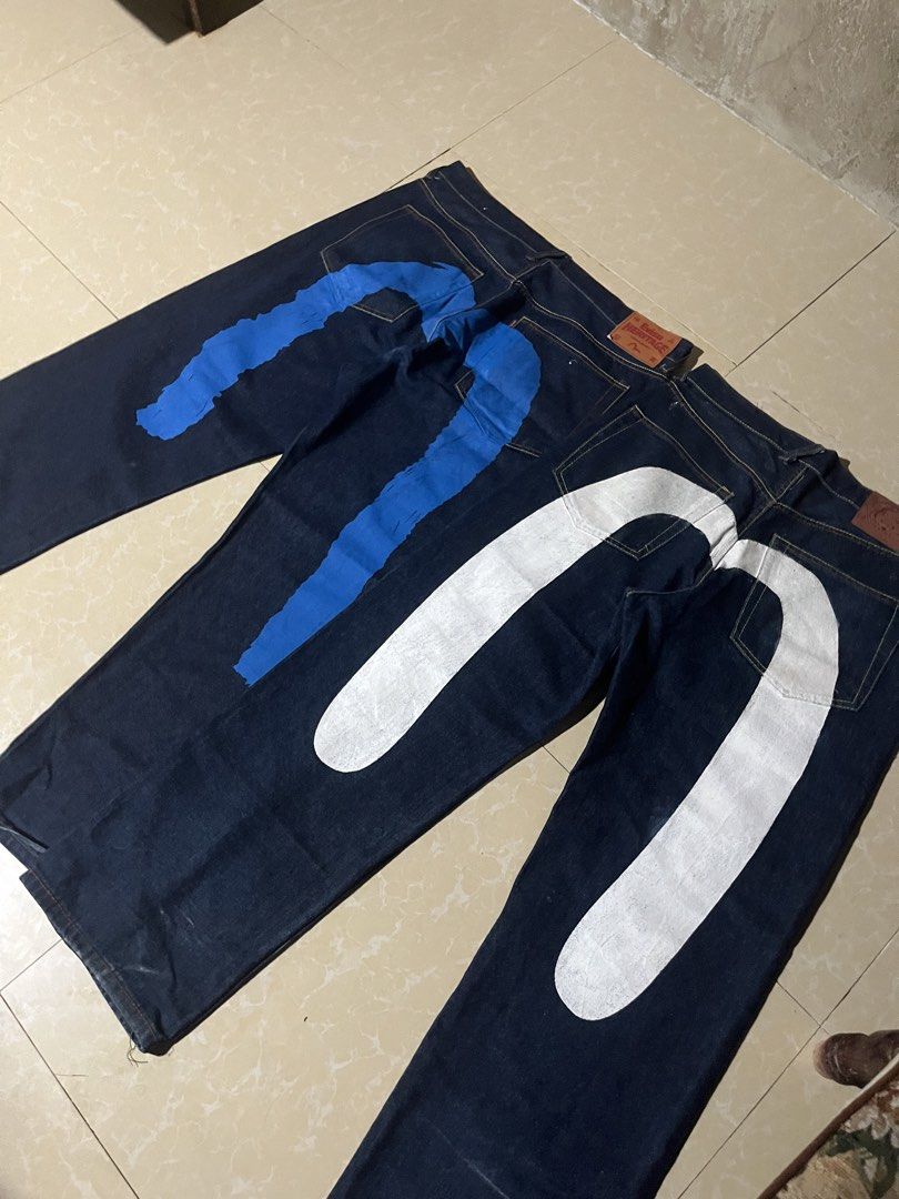 Evisu Daicock White and blue (Category: Jeans) located in Manila. Submitted by davedave926 (Listing ID 1466417236, Image 3). Description: aspack or split or swap dimension sa blue 42 43 16 11 selvedge bottonfly off dimension sa white 34 41 13.5 9 bottonfly off 4500shipped aspack.