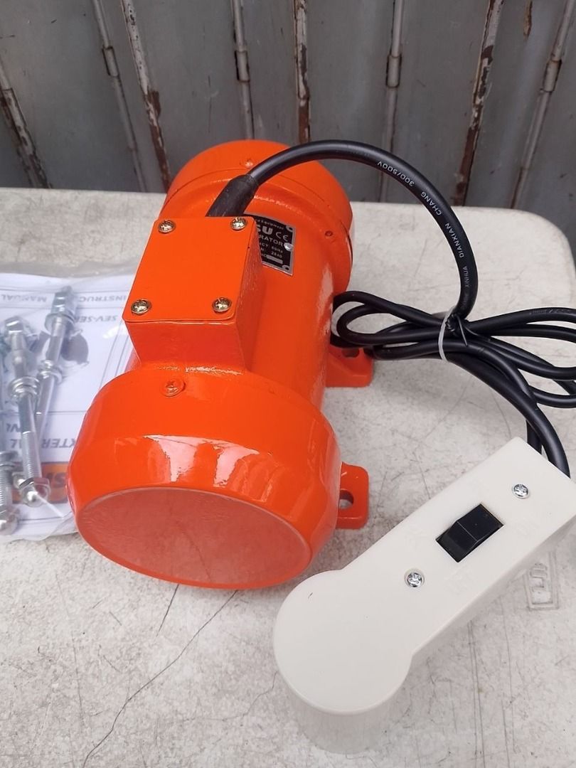 External Vibrator Motor Specs: 0.25kw (Category: Other Home Furniture) located in Manila. Submitted by ramoseliza33488 (Listing ID 1466415783, Image 3). Description: .