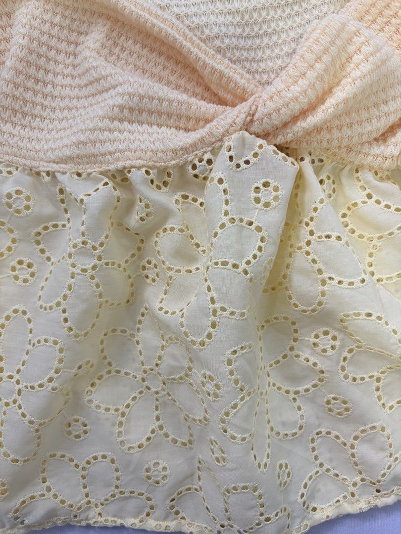 Eyelet Embroidery Yellow Top (Category: Sleeveless) located in Quezon City. Submitted by pinkpaloma (Listing ID 1466394311, Image 3). Description: 🎐 Large 🎐 Bought for P216 on Shein 🎐 Never been worn (too laki) Location: Commonwealth, Quezon City Mode of Payment: GCash or Maya Mode of Delivery: Grab, Lalamove, Gogoxpress ⭐️ Shipping fee shouldered by buyer.