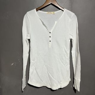 (Category: ) located in . Submitted by randomthrift.womens (Listing ID 1466355160, Image 1). Description: .