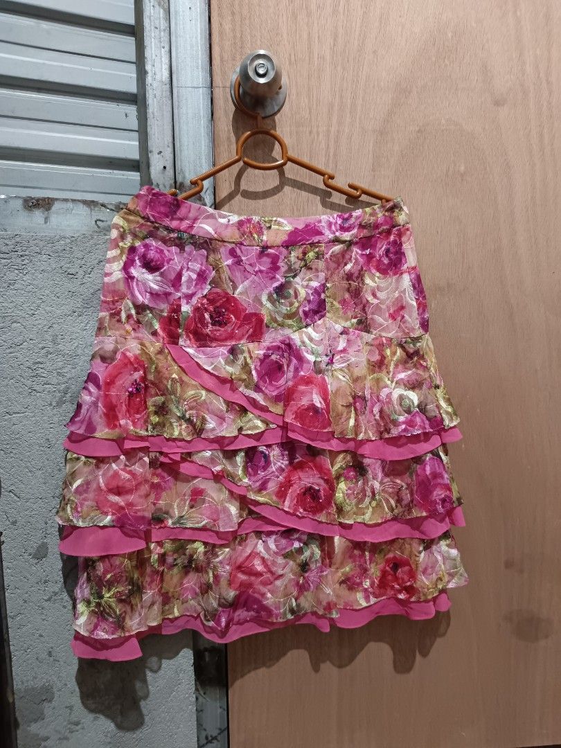 Fairy style mesh beaded skirt (Category: Skirts) located in Davao. Submitted by mln-boutique (Listing ID 1466443169, Image 1). Description: size - 28 good condition mesh/ beaded.