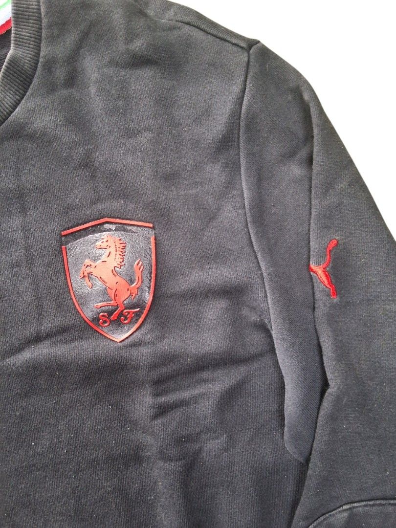 Ferrari x Puma (Category: Activewear) located in La Trinidad. Submitted by lotionito2601 (Listing ID 1466431263, Image 3). Description: Size Large 9/10 cr issue need wash may buot na kase di nilabhan ng matagal tas sa print may natangal off/legit, kayu na bahala pm pm9.
