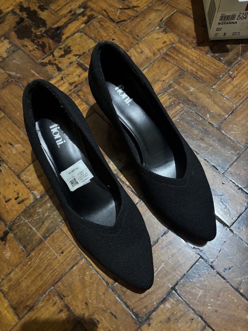 Fioni Black Kitten Heel Pumps - Payless (Category: Heels) located in Manila. Submitted by marryyyjjjjj (Listing ID 1465307950, Image 2). Description: - Brand: Fioni - Color: Classic Black - Toe Shape: Pointy toe - Heel Height: Kitten heel (comfortable and stylish) - Material: Stretchy fabric upper that molds nicely to the foot - Packaging: Comes in the original Fioni branded shoebox - Condition: Excellent / Ready to wear Inclusions: Original box 