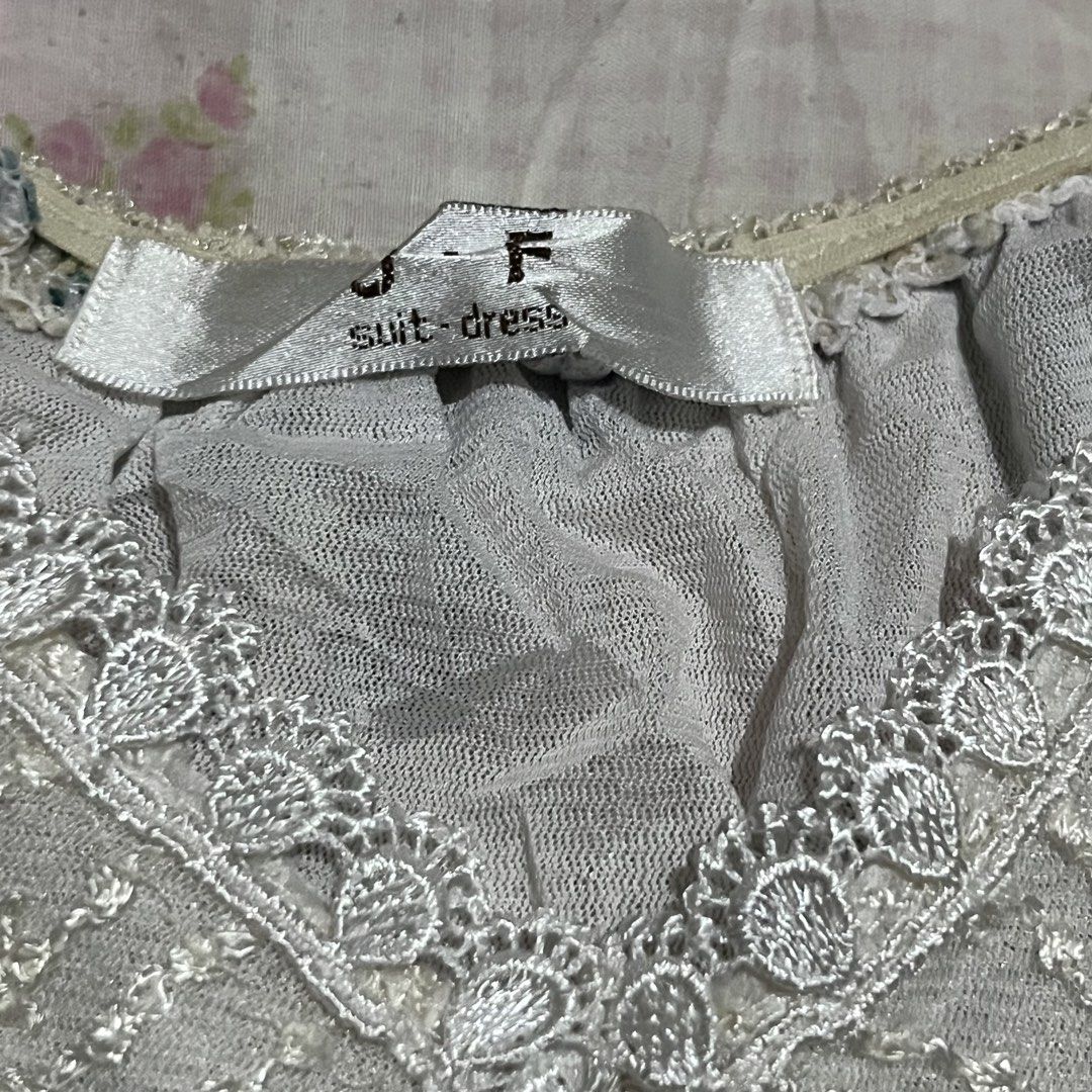 floral fairy top (Category: Blouses) located in Iloilo. Submitted by ari.bunni (Listing ID 1466351278, Image 3). Description: 🍥 floral blue fairy top ＞＜ ⏔⏔⏔⏔⏔ ꒰ Ი⑅Ი ꒱ ⏔⏔⏔⏔⏔ size﹕medium-large ◡◡﹕good condition.