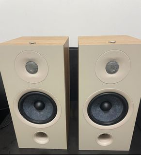 (Category: ) located in . Submitted by absolute_sound_preowned (Listing ID 1466415907, Image 1). Description: .