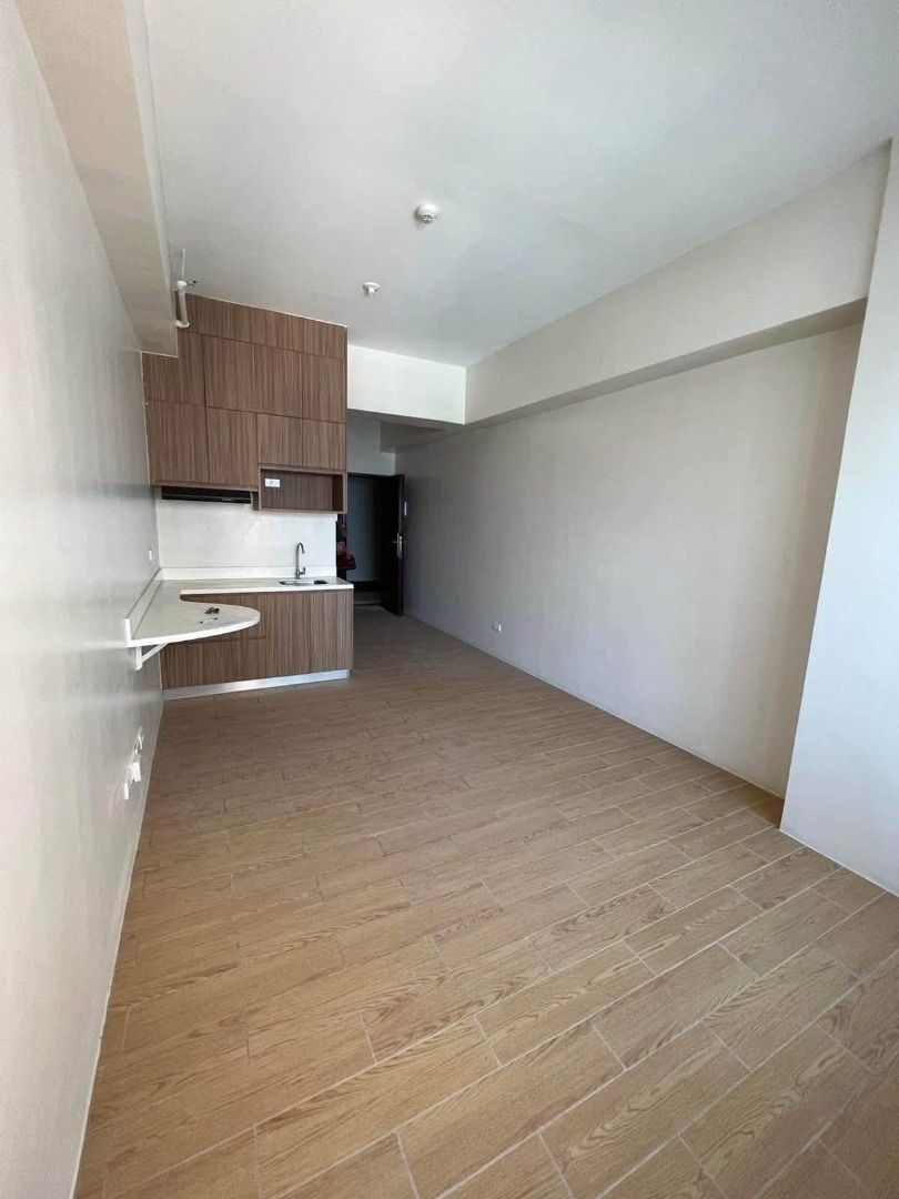 FOR RENT 1 STUDIO BARE R RESIDENCES (Category: Apartments & Condos) located in Pasig City. Submitted by shinfinty2026 (Listing ID 1466465370, Image 2). Description: FOR RENT – Studio Bare Unit at R Residence R Residence – Taft Ave, Barangay 729, Malate Manila Unit Details: • Studio Bare Unit • 28 sqm • Facing Manila Bay 🌅 • Monthly Rent: ₱20,000 (Inclusive of Association Dues) Nego • Pet Policy: No Pets Allowed Lease Terms: 1 Month Advance 2 Mon