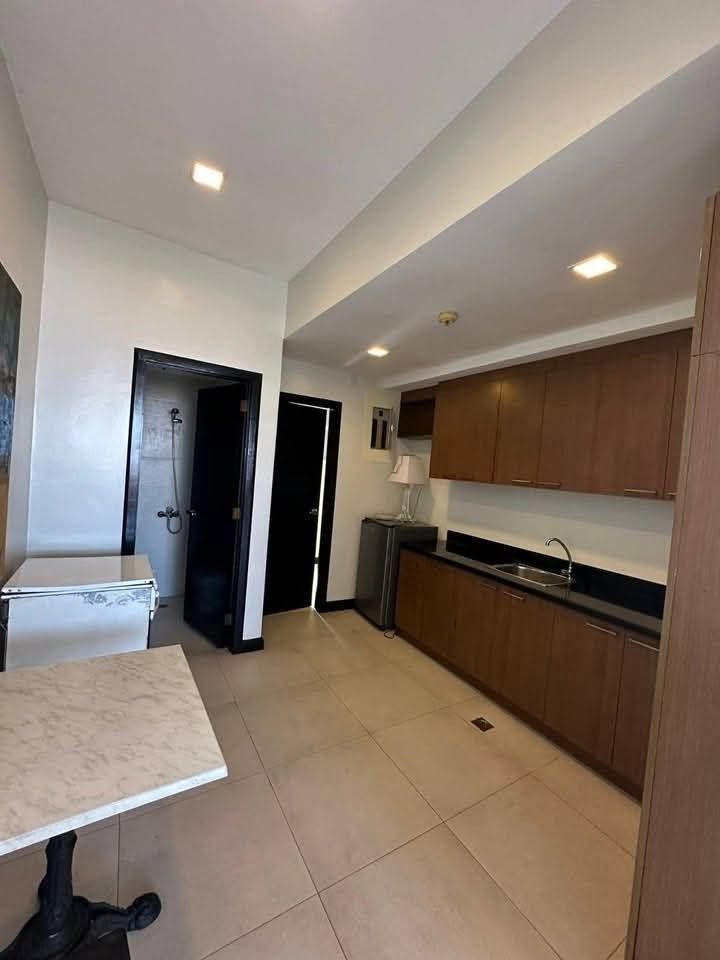 FOR RENT 2BR LOFT IN W TOWER RESIDENCES, BGC (Category: Apartments & Condos) located in Taguig. Submitted by propertyinsiderph (Listing ID 1466460907, Image 1). Description: FOR RENT 2BR LOFT IN W TOWER RESIDENCES, BGC 2-BEDROOM LOFT UNIT • 99 sqm • 2 Bedrooms • 2 Toilets & Baths • Bare: ₱65,000/month • Semi-Furnished: ₱70,000/month • Central BGC Location • Parking: ₱6,000/month AMENITIES • Concierge • Swimming Pool • Gym • Study Hall • Function 