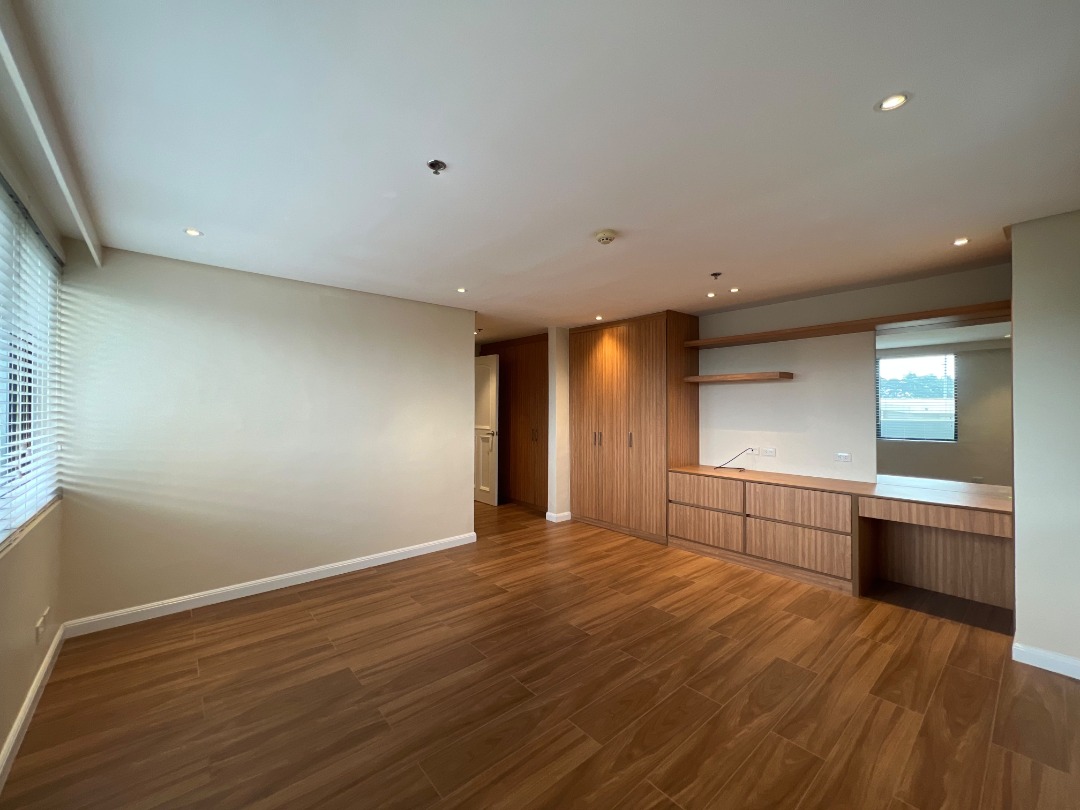 (Category: ) located in . Submitted by luxerealtyph (Listing ID 1466479586, Image 1). Description: .
