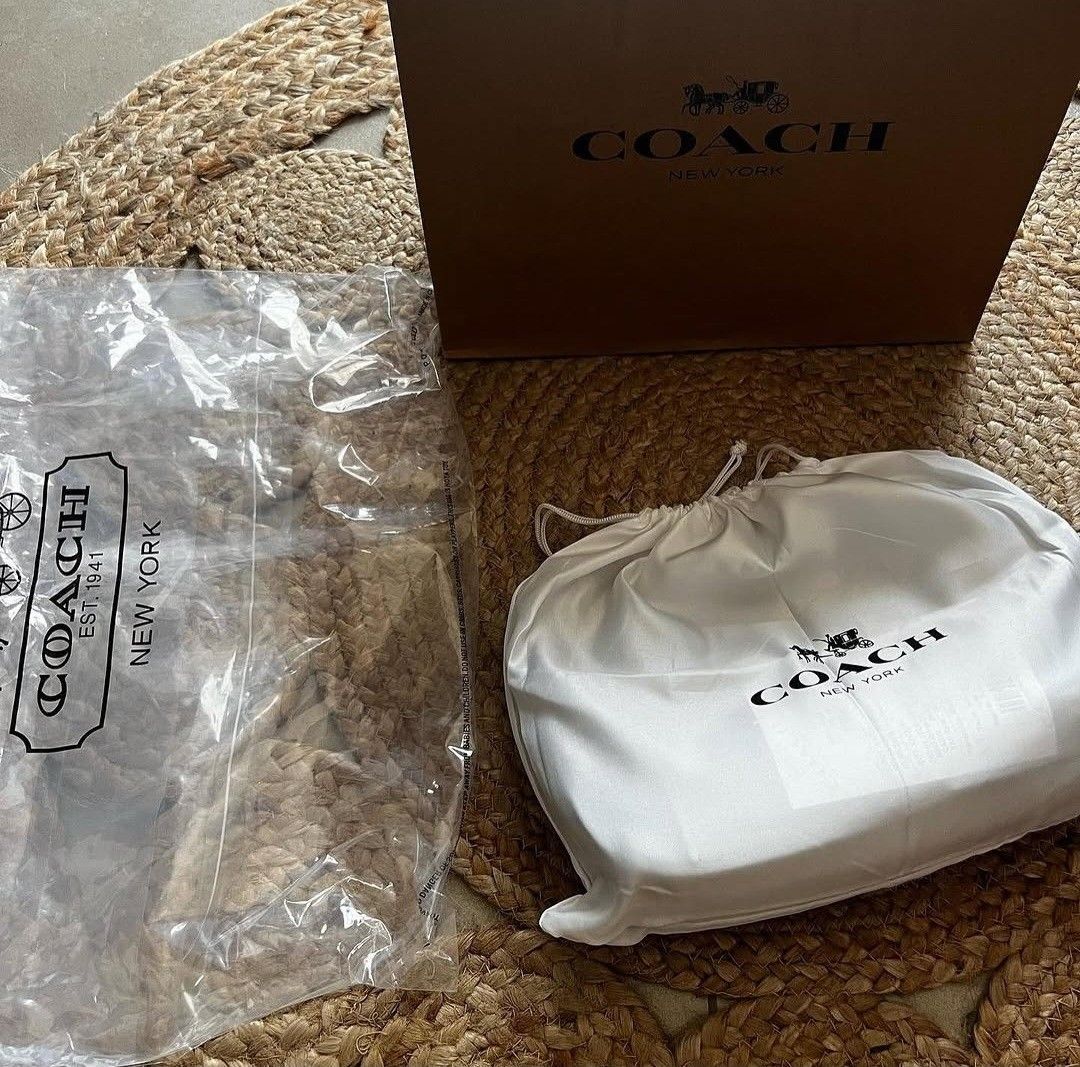 FOR SALE AUTHENTIC SET COACH BAG COMPLETE PACKAGING (Category: Looking For) located in Las Pinas. Submitted by outerwearsmanila (Listing ID 1466361372, Image 3). Description: Description Brand New AUTHENTIC GAURANTEE 💯 Complete set packaging 1 Paper bag large 1 dust bag large 1 plastic bag 1 complete Gift Card with envelope. 599.00.