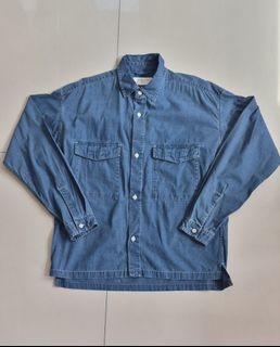 (Category: ) located in . Submitted by radcuratesclothing2026 (Listing ID 1466463555, Image 1). Description: .