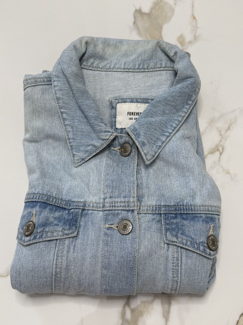 FOREVER21 Light Blue Jacket in Medium (Category: Coats, Jackets and Outerwear) located in Marikina City. Submitted by tashdeclutters. (Listing ID 1466346817, Image 3). Description: ✨FOREVER21 Light Blue Jacket in Medium - P1290 ✨ Condition 3: Good/Lightly Used 🛍️ Purchased in: Philippines ✨ @tashdeclutters ✨ Created to share the things that no longer spark joy with Tash — and hopefully, let them spark joy for someone else. 🤍 📌 SHOP POLICIES • 