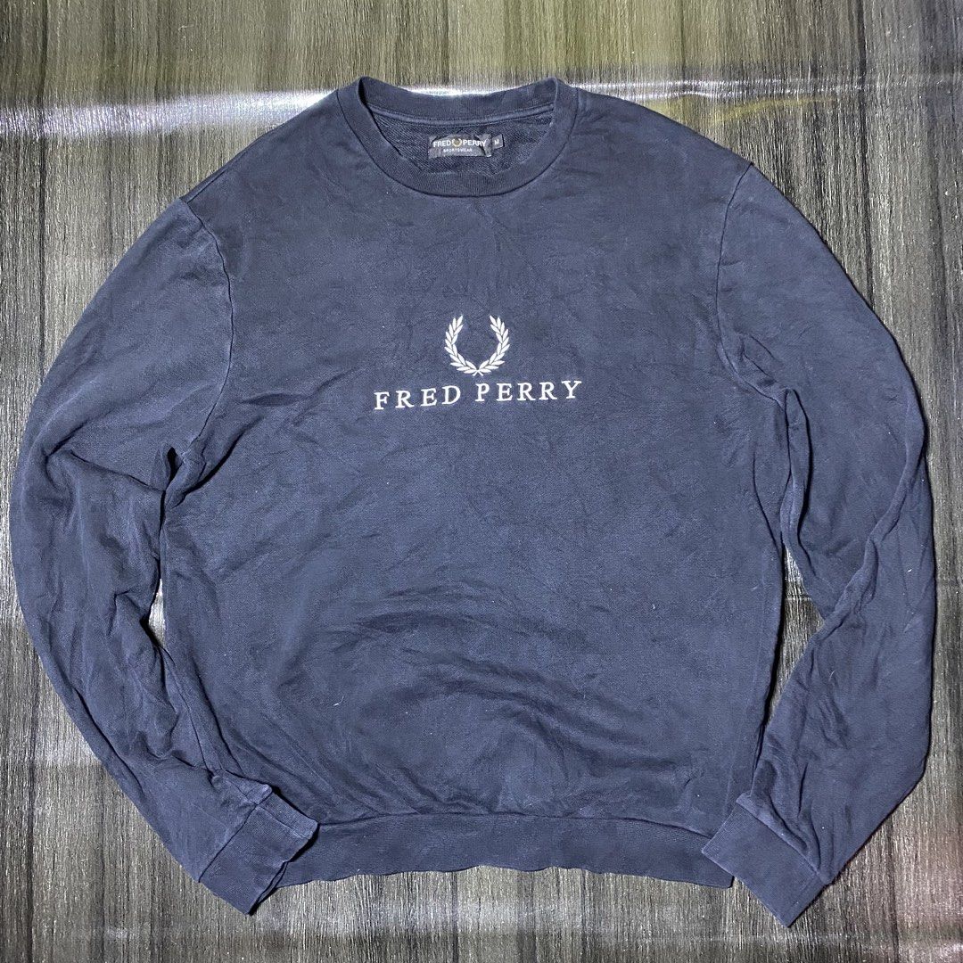 Fred Perry (Category: Hoodies) located in Zamboanga. Submitted by bibyow (Listing ID 1466471568, Image 1). Description: medium on tag.