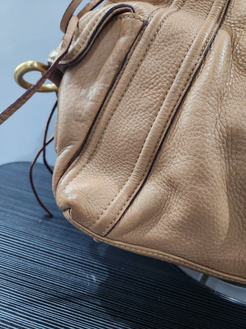 Fs (Category: Luxury Bags & Wallets) located in Tarlac. Submitted by margareth24 (Listing ID 1466446963, Image 3). Description: for sale handbag kili bag no issue free sf.