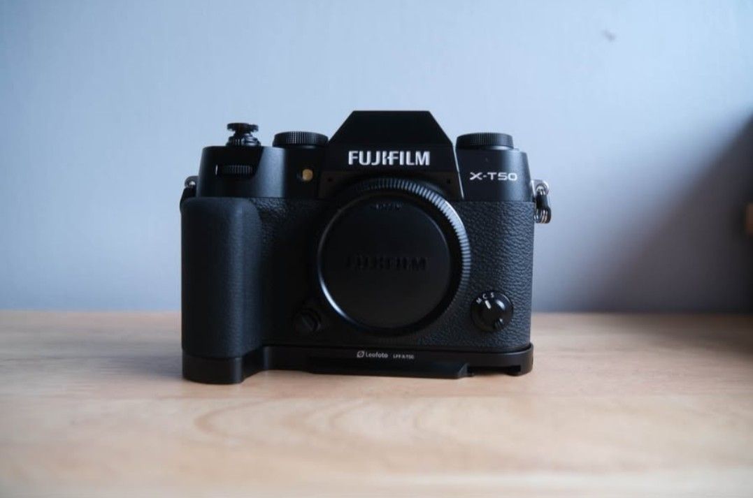 FUJIFILM X-T50 BODY ONLY (BLACK) (Category: Cameras) located in Makati City. Submitted by doemyfasolaidos (Listing ID 1466488940, Image 3). Description: FOR SALE! FUJIFILM X-T50 BODY ONLY (BLACK) Php 70,000 Fujifilm X-T50 camera body (1011 SHUTTER COUNT) * Unit Origin: Local unit (Legit PH stock, complete with paper trail). * Condition: 10/10 Like New / Pristine physical and structural condition. Sensor is 10/10 clean and immaculate. Zero issues,