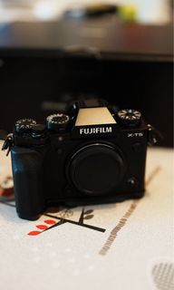 （分類：）位於 。 由 lensncamera 提交（商品編號 1466403963，圖片 1）。簡介： 。