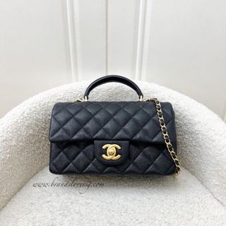 (Category: ) located in . Submitted by brands_lover (Listing ID 1466419174, Image 1). Description: .