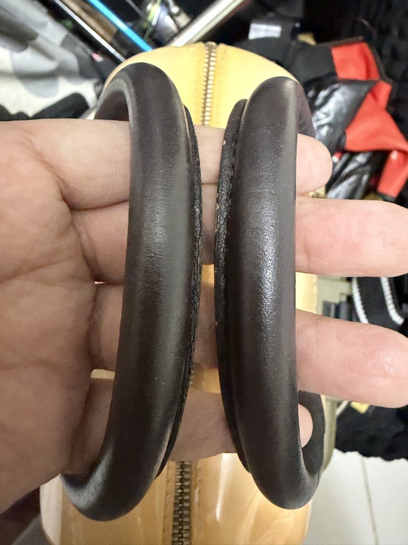 Furla (Category: Luxury Bags & Wallets) located in Tarlac. Submitted by rizasdeclutteringonline2 (Listing ID 1466503494, Image 3). Description: Furla Jelly No problem Handle is leather No holes or cracks.