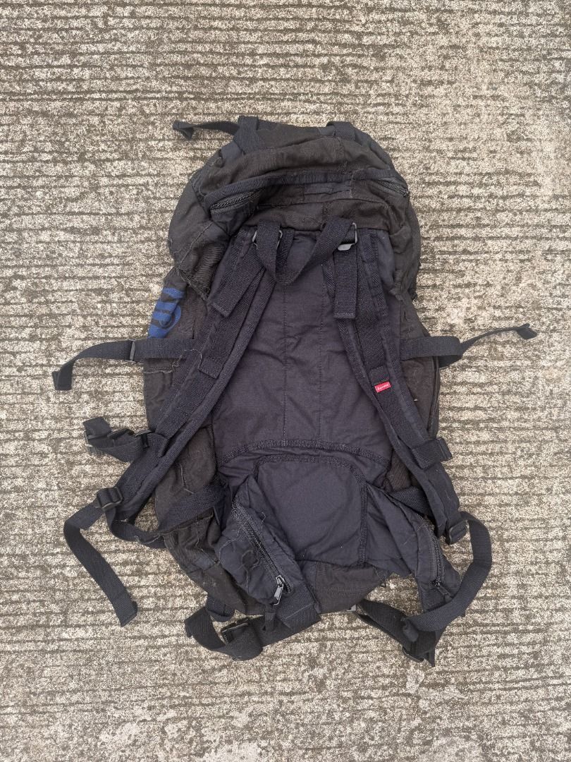 F/W 21 CDG x Supreme Patchwork Backpack (Category: Backpacks) located in Binan City. Submitted by the.nocturne.ones (Listing ID 1466523499, Image 2). Description: Authenticity guaranteed. Accepting decent offers, send DM if you have further questions.