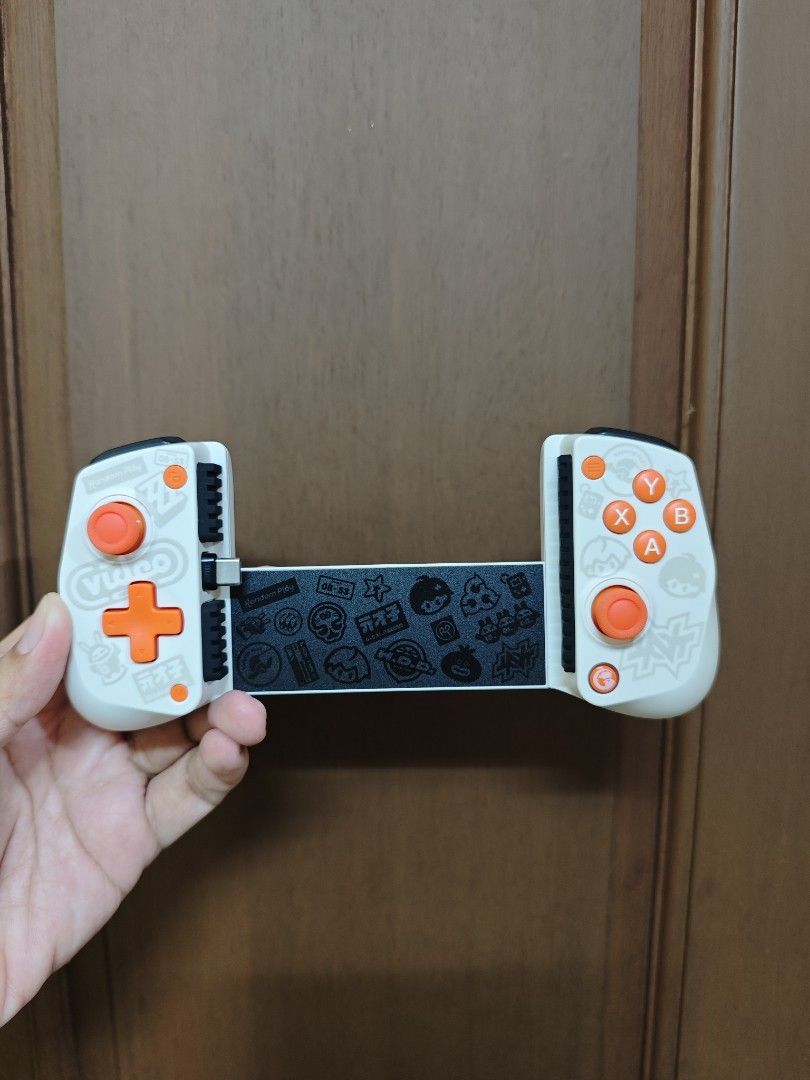 Gamesir X5 Lite Limited Edition mobile game controller (Category: Controllers) located in Quezon City. Submitted by unboxingtito (Listing ID 1466429108, Image 1). Description: -Brand new -Unused -Plug and play. Compatible with Android devices.