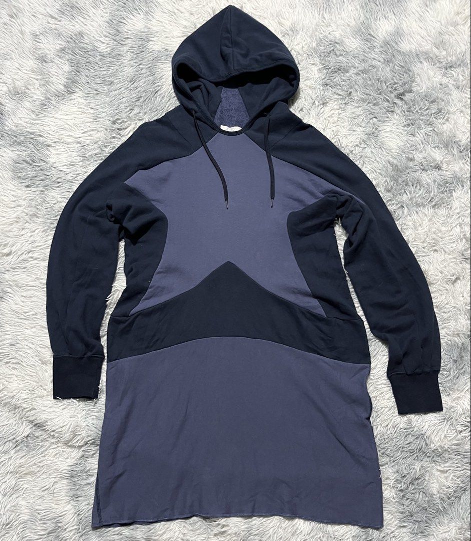 Ganryu x COMME des GARCONS Long Hoodie (Category: Others Tops) located in Sasmuan (Sexmoan). Submitted by winterclothes.ph (Listing ID 1466485878, Image 1). Description: Ganryu x COMME des GARCONS Long Hoodie M on tag Width 19.5 Length 35.5 Excellent Condition.