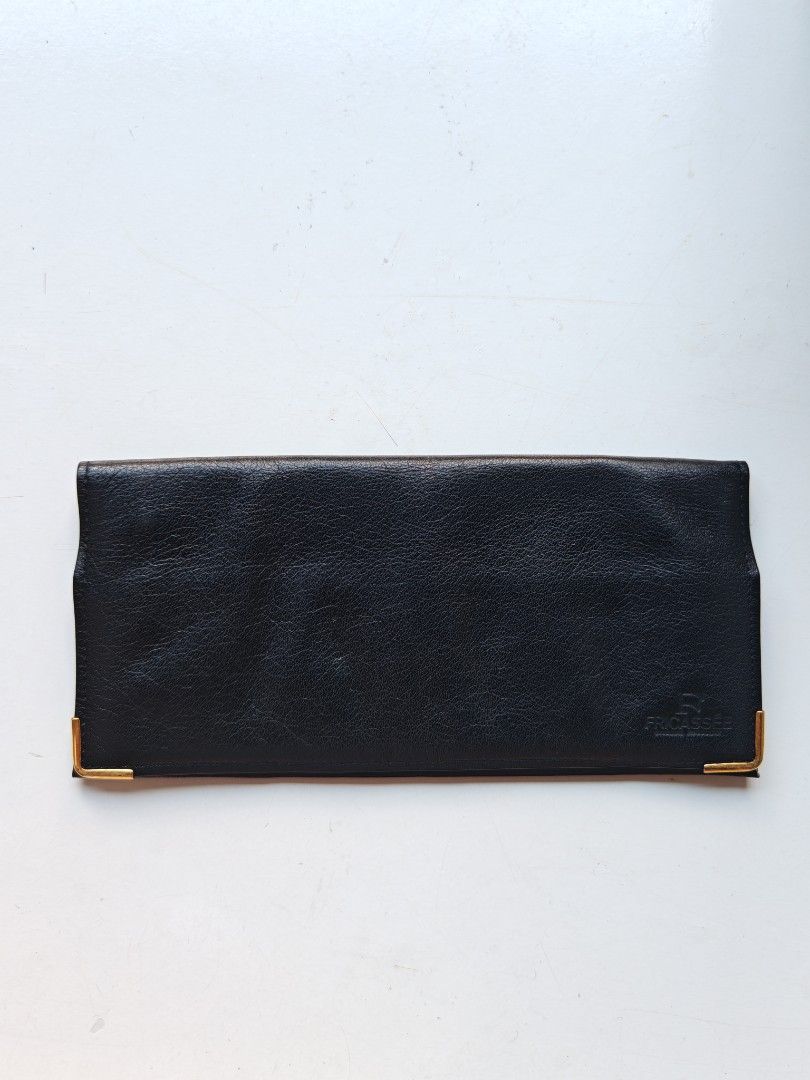 Genuine Leather Japan Long Wallet (Category: Wallets & Card Holders) located in Cavite. Submitted by zekesfinds (Listing ID 1466438401, Image 1). Description: .
