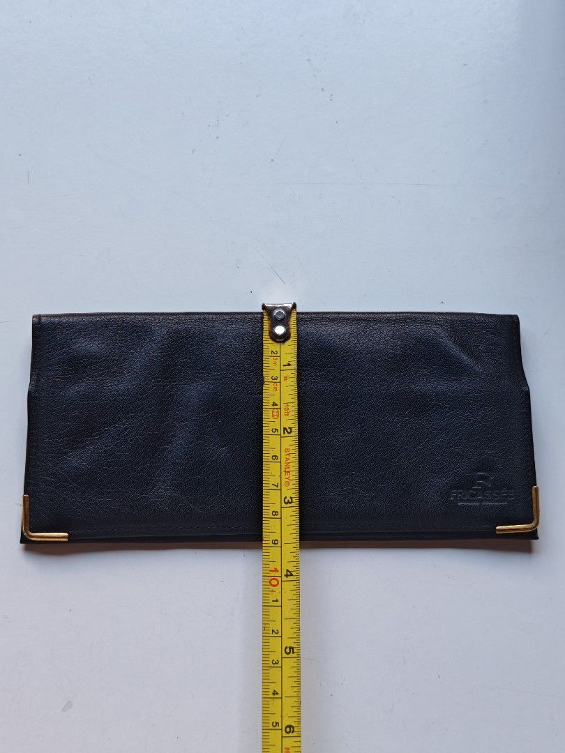 Genuine Leather Japan Long Wallet (Category: Wallets & Card Holders) located in Cavite. Submitted by zekesfinds (Listing ID 1466438401, Image 3). Description: .