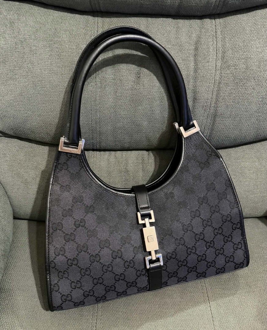 GG Jackie (Category: Shoulder Bags) located in Quezon City. Submitted by luxxechic (Listing ID 1466339167, Image 1). Description: coded looks new no issue actual photo posted japan preloved mop: gcash.