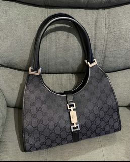(Category: ) located in . Submitted by luxxechic (Listing ID 1466339167, Image 1). Description: .
