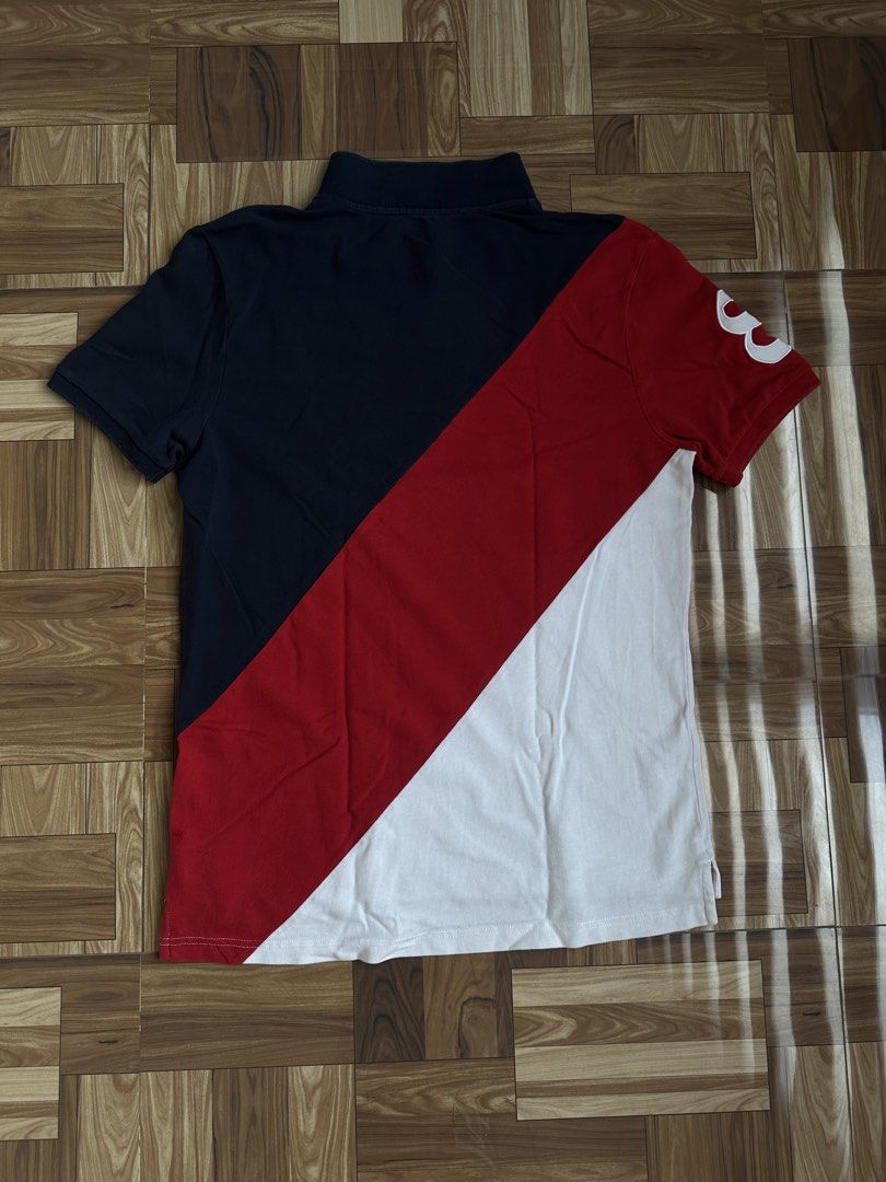Giordano Polo (Category: Formal Shirts) located in Manila. Submitted by aledobrian29085 (Listing ID 1466340556, Image 3). Description: Dimes Size M W22 L29.