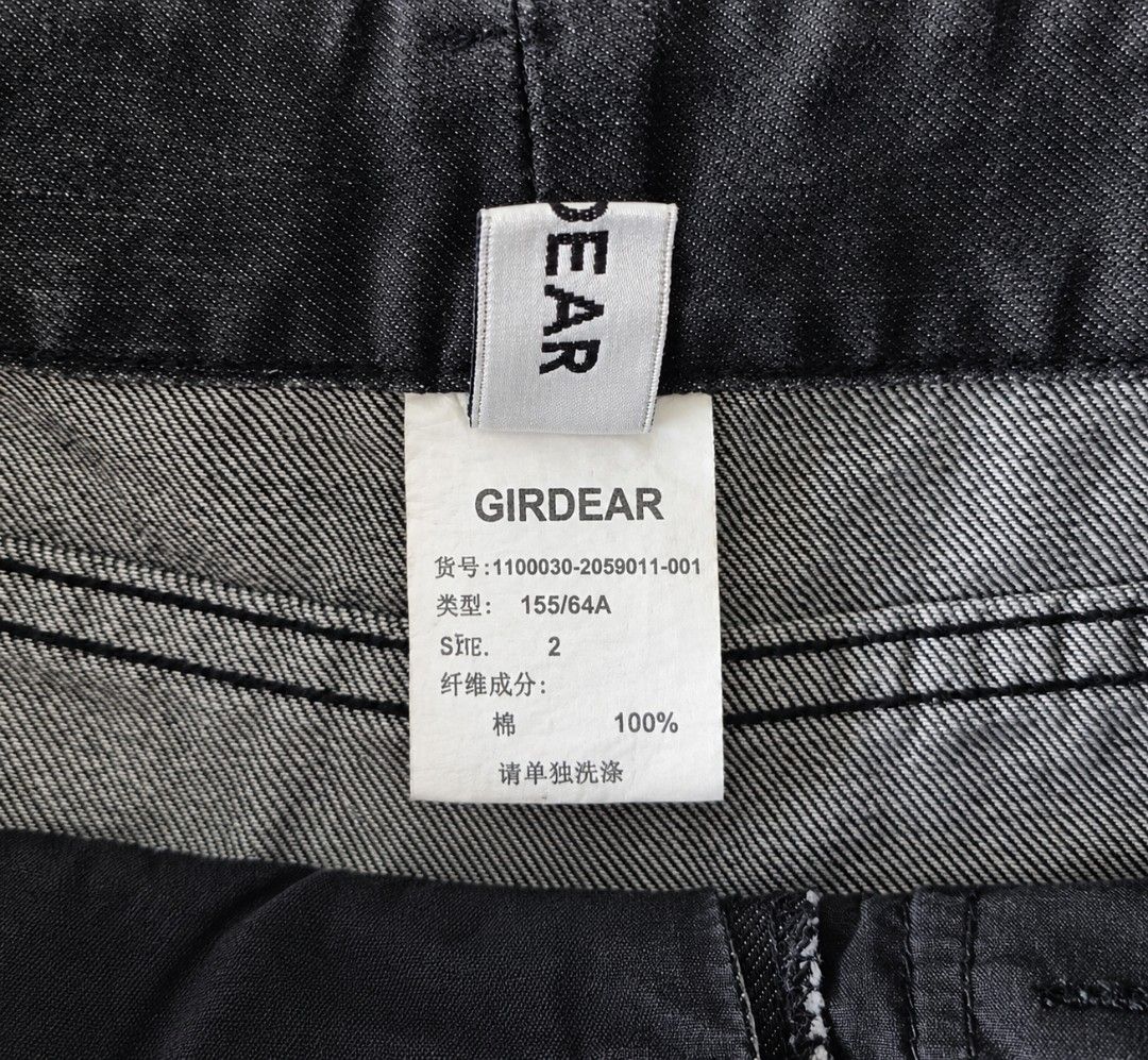 Girdear Black Denim Shorts - Size 27 (Category: Shorts) located in Manila. Submitted by maxinesotto (Listing ID 1466477168, Image 3). Description: SIZE: waistline - 27 length - 14.