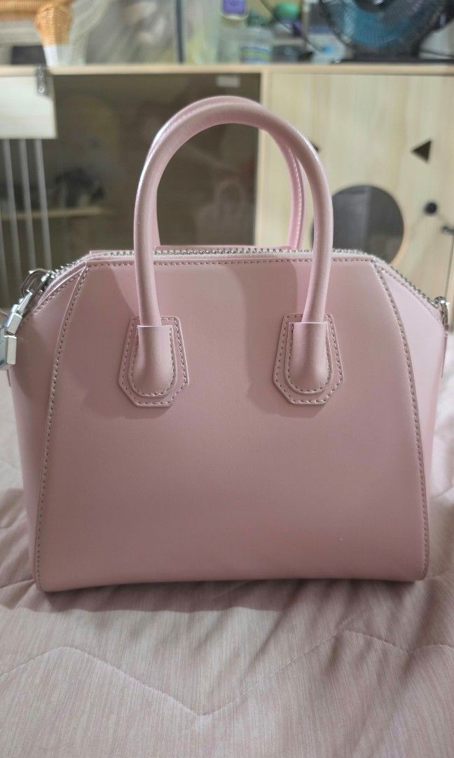 Givenchy x Chito Antigona (Category: Luxury Bags & Wallets) located in Quezon City. Submitted by alexsps (Listing ID 1466353805, Image 2). Description: For meet ups only so you can see the bag Price is negotiable with price tag.