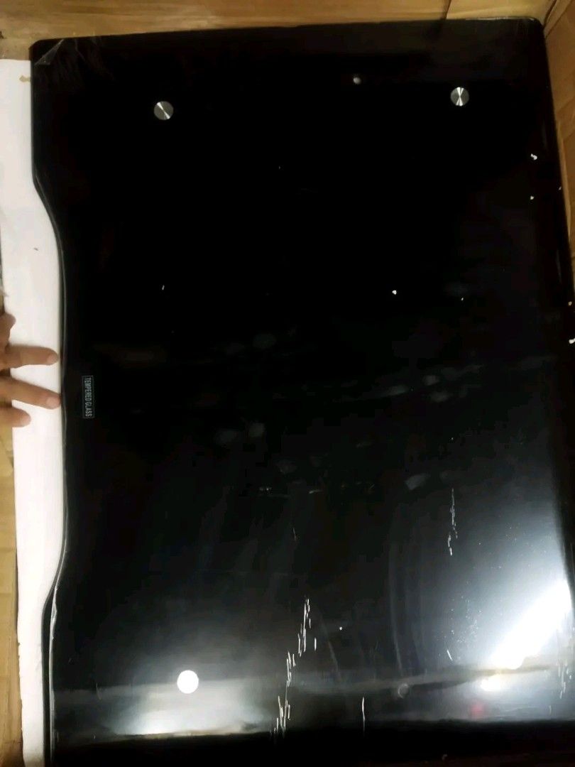 GLASS TABLE (Category: Tables & Sets) located in Manila. Submitted by naizasophi12695 (Listing ID 1466528203, Image 2). Description: Brand new.