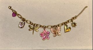 (Category: ) located in . Submitted by liltreasuretrove (Listing ID 1466351199, Image 1). Description: .