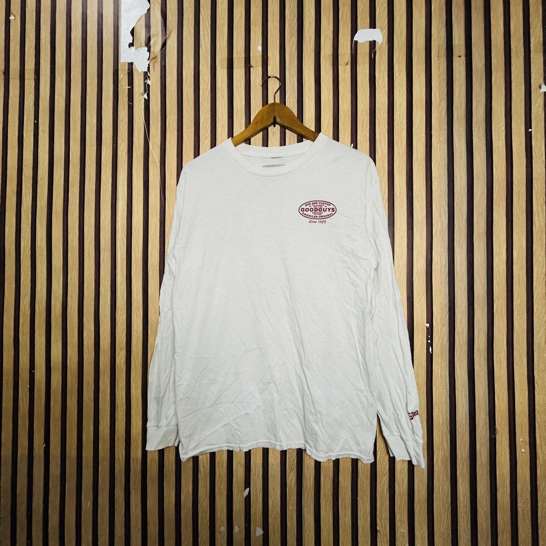 GOODGUYS WHITE MEDIUM 21x27 (Category: Coats, Jackets and Outerwear) located in Dasmarinas. Submitted by yg_supplies (Listing ID 1466439343, Image 1). Description: GOODGUYS WHITE MEDIUM 21x27.