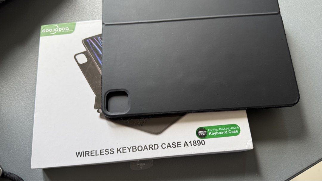 Goojodoq wireless keyboard for ipad pro air 4 5 (Category: Cases & Sleeves) located in Angeles City. Submitted by imymeminexx (Listing ID 1466357832, Image 2). Description: Goojodoq wireless keyboard case For ipad pro, Air 4 and Air 5 11 / 10.9 inch Complete accessories Can send demo video All keys are working Can do meet up around Angeles City or LBC MOP.