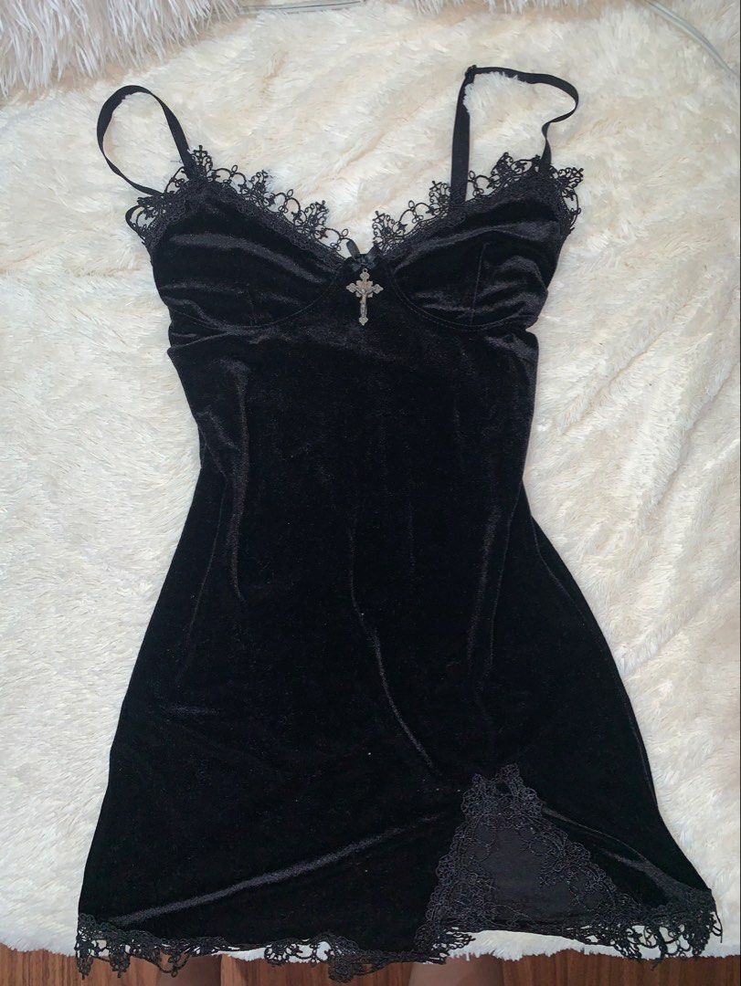 Gothic Black Dress (Category: Undergarments & Loungewear) located in Manila. Submitted by lili_doll (Listing ID 1466435399, Image 1). Description: - good condition - body hugging - xs-s.