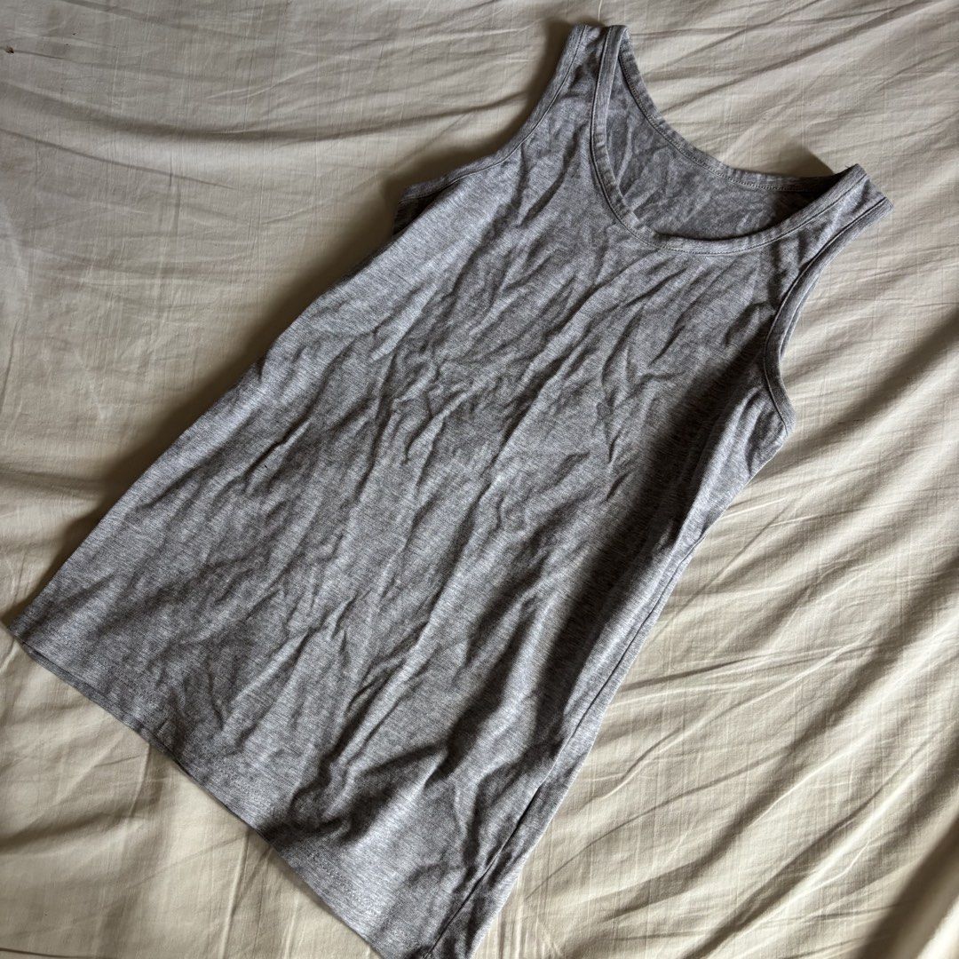 Gray Full length Racerback Top (Category: Sleeveless) located in Binan City. Submitted by myprelovedhaul (Listing ID 1466402458, Image 1). Description: - fits xs to small! - no when worn photos! - last price posted! - please message only if sure buyer! - limited replies only. - Available unless mark as sold. - Ship via j&t or lalamove for same day. -Mode of payment: Gcash 📍Biñan Laguna .